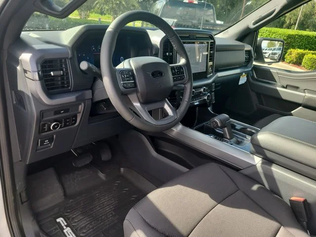 New 2026 Oxford White Ford XLT image 18
