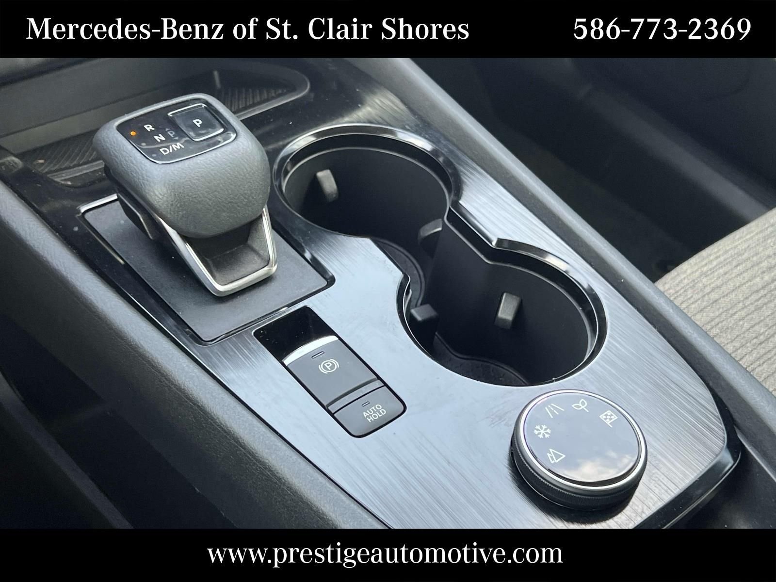 Used 2022 Gray Nissan SV image 27