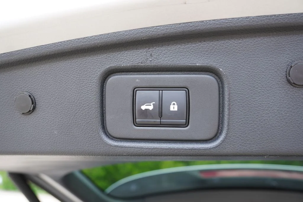Used 2025 Brilliant Silver Metallic Nissan SV image 23