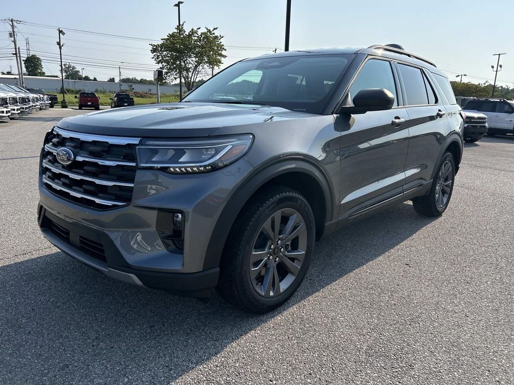 New 2026 Carbonized Gray Metallic Ford Active image 8