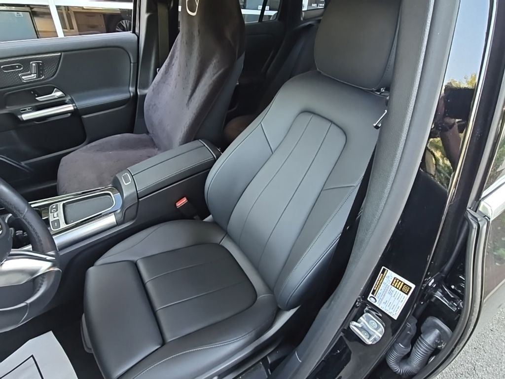 Used 2026 Black Mercedes-Benz GLA 250 image 13
