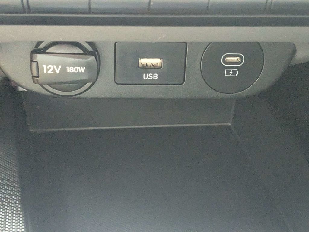 Used 2024 Black Hyundai SEL image 24