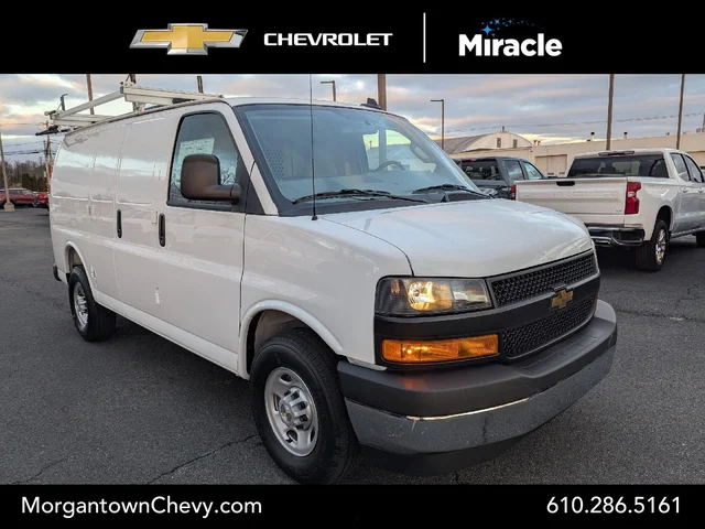 2025 Chevrolet Express Cargo WT