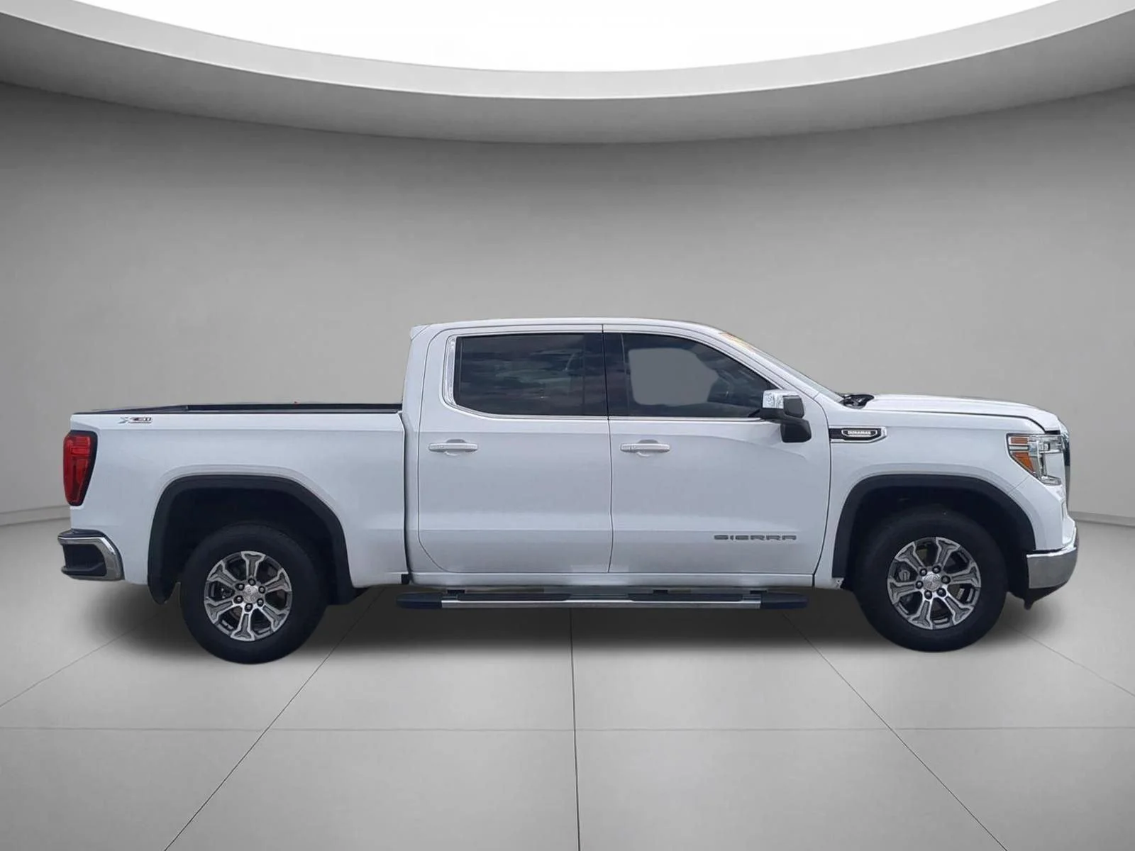 Used 2021 Summit White GMC SLE image 6