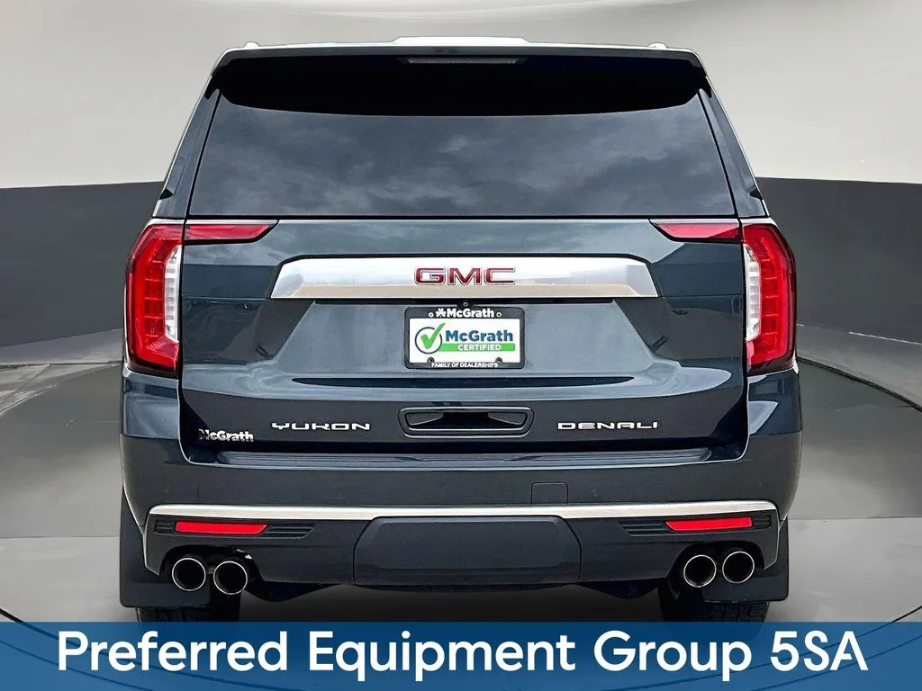 Used 2022 Green GMC Denali image 7