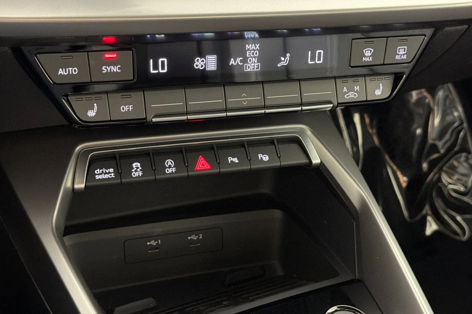 Used 2023 Florett Silver Metallic Audi Premium 40 TFSI image 18