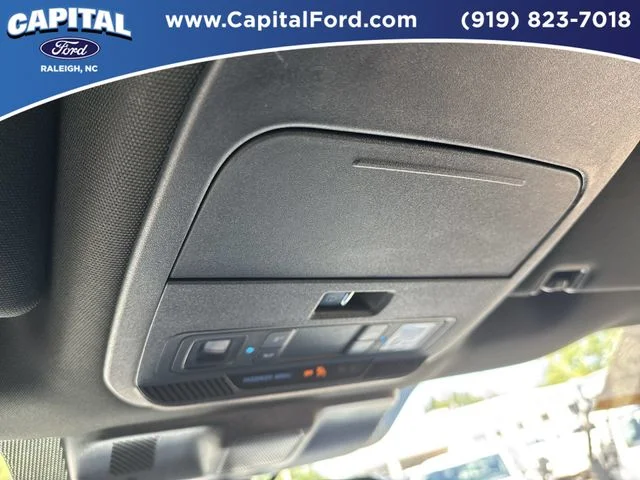 Used 2023 White Ford XLT image 32
