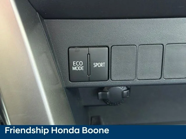 Used 2018 Gray Toyota XLE image 29