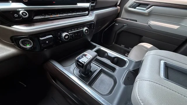 Used 2022 Silver GMC SLT image 14