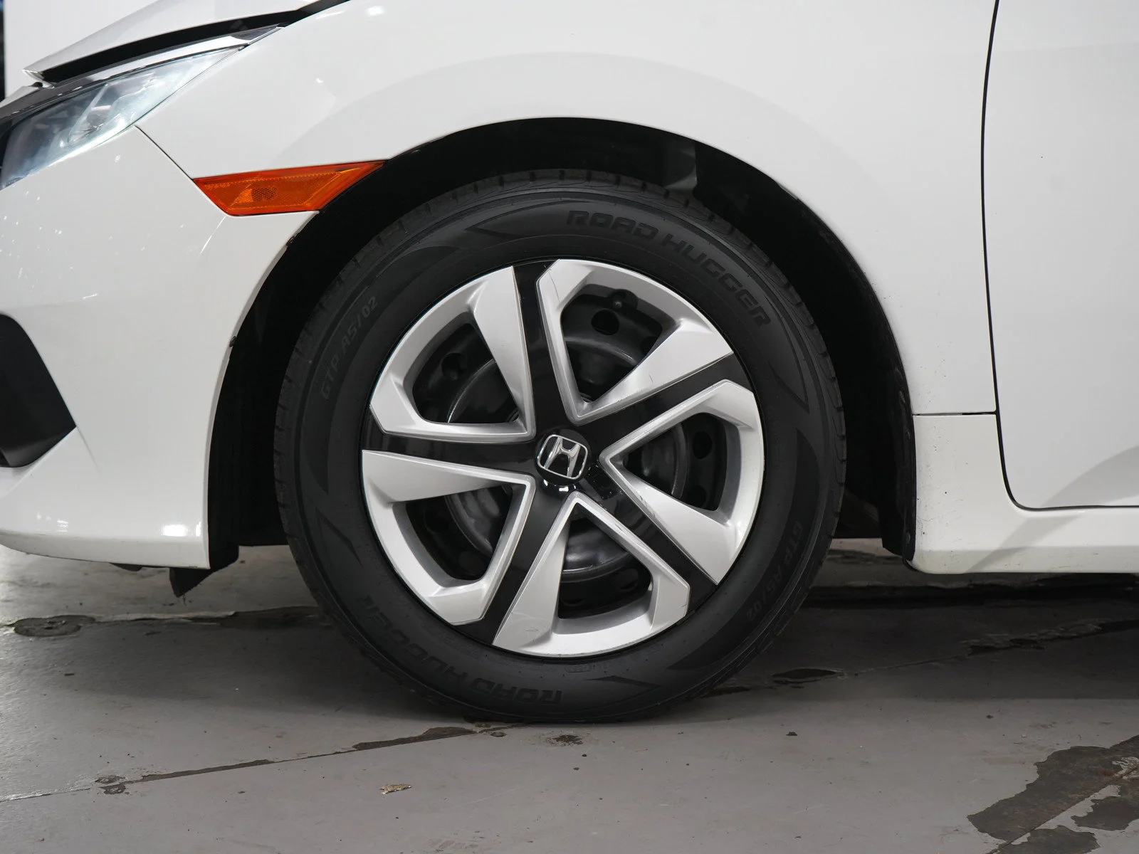 Used 2017 White Honda LX CVT image 26