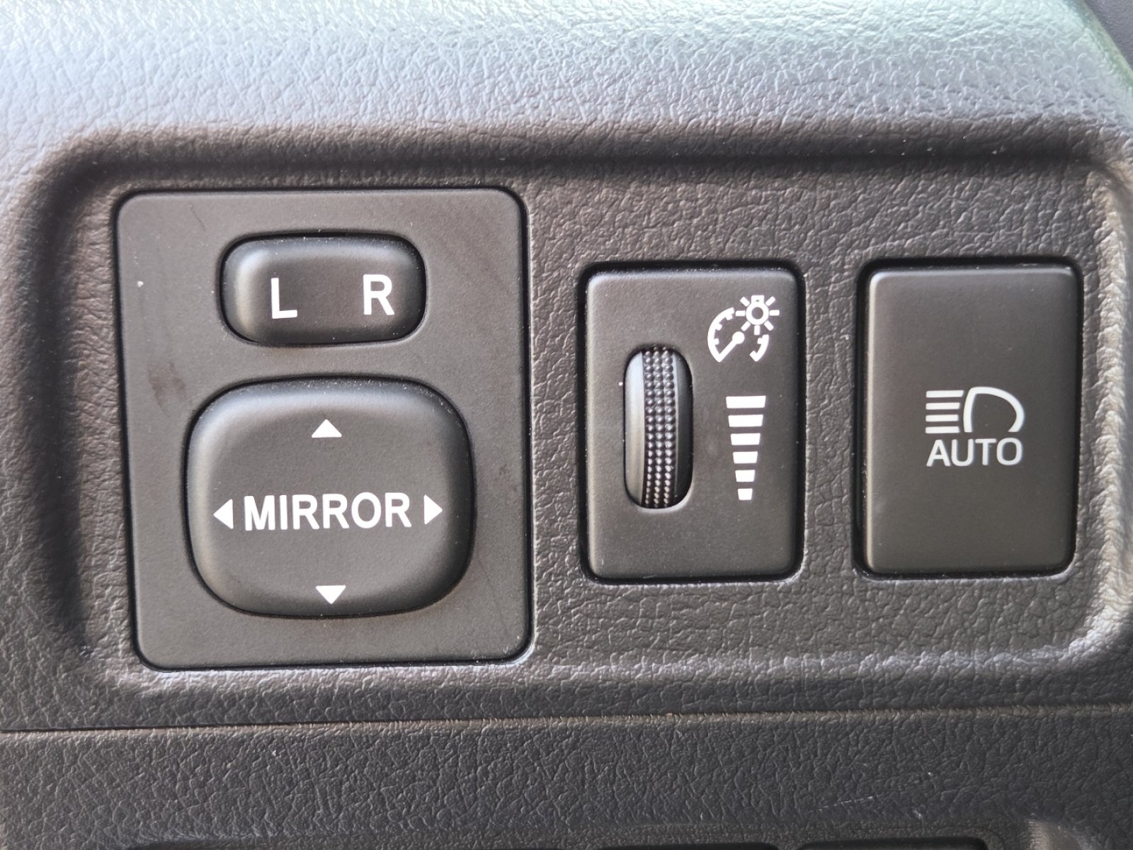 Used 2022 Classic Silver Metallic Toyota TRD Off-Road Premium image 6