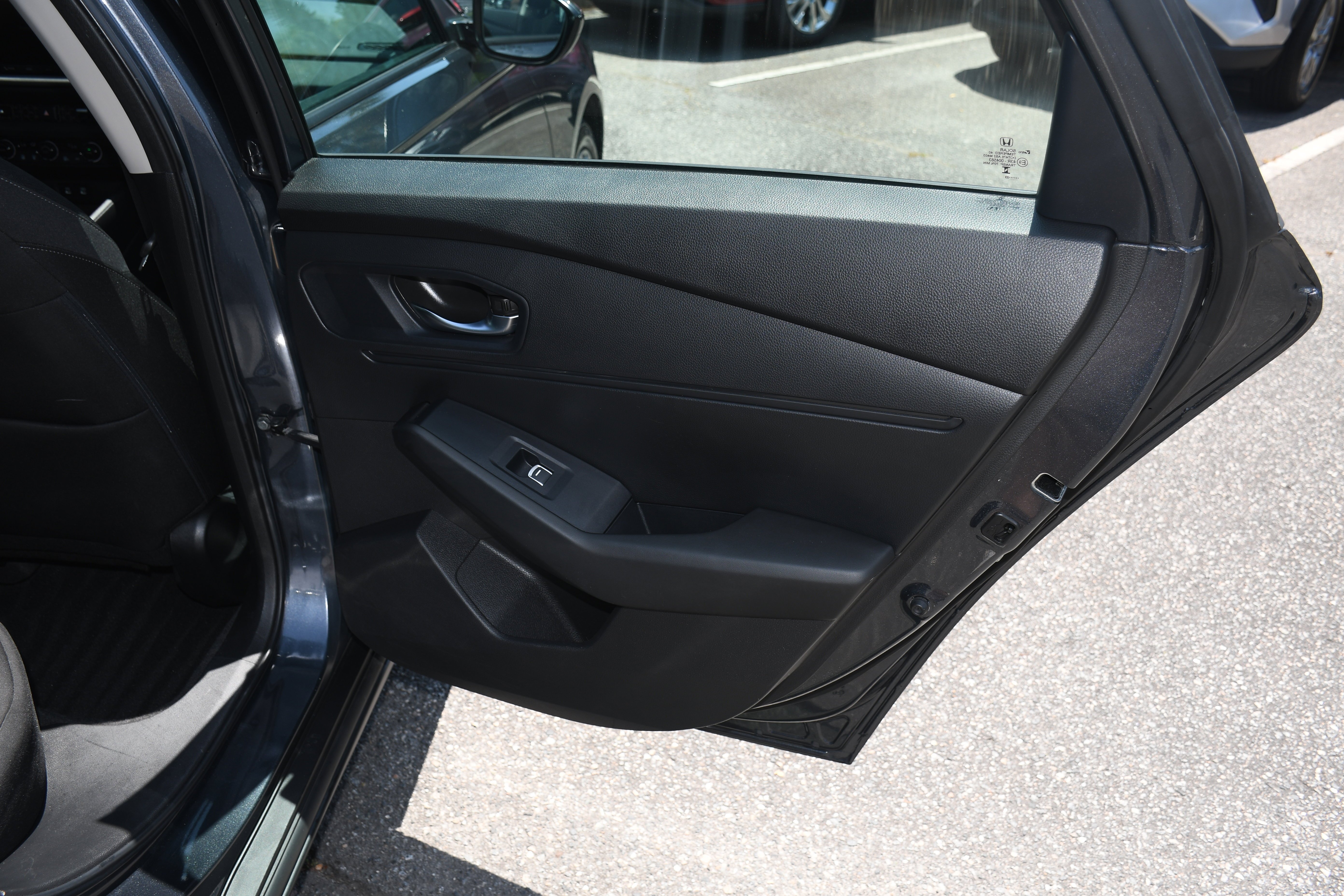 Used 2023  Honda EX image 19