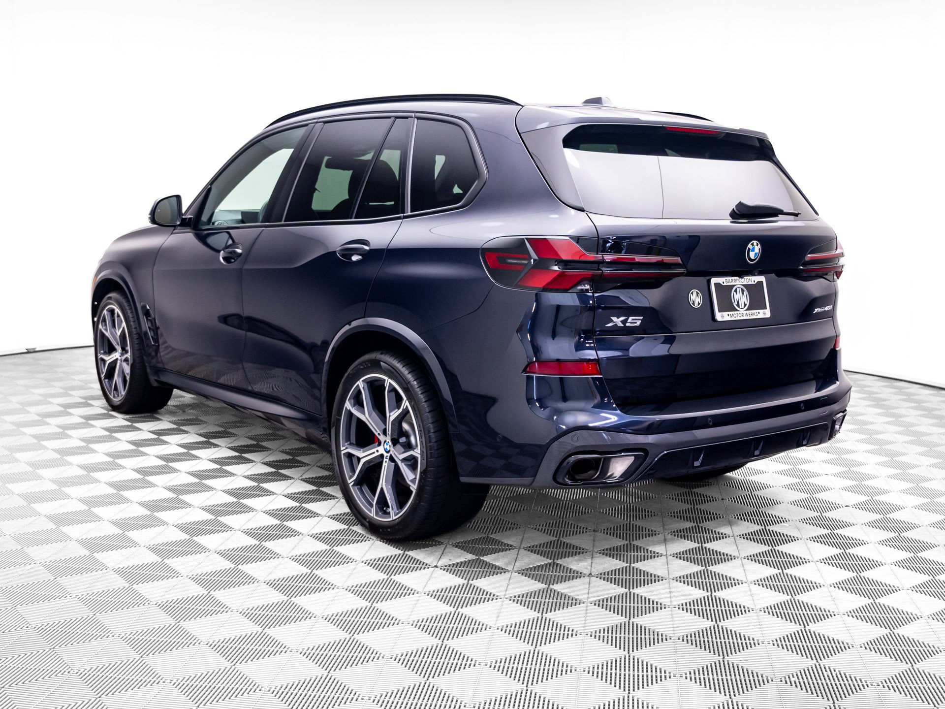Certified Used 2026 Carbon Black Metallic BMW xDrive40i image 3