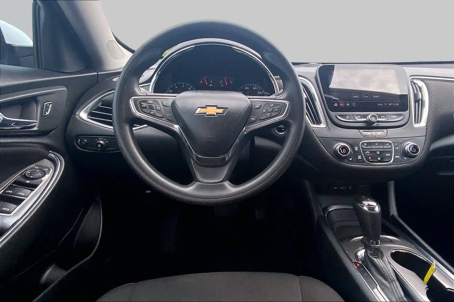 Used 2020 Summit White Chevrolet LT image 6