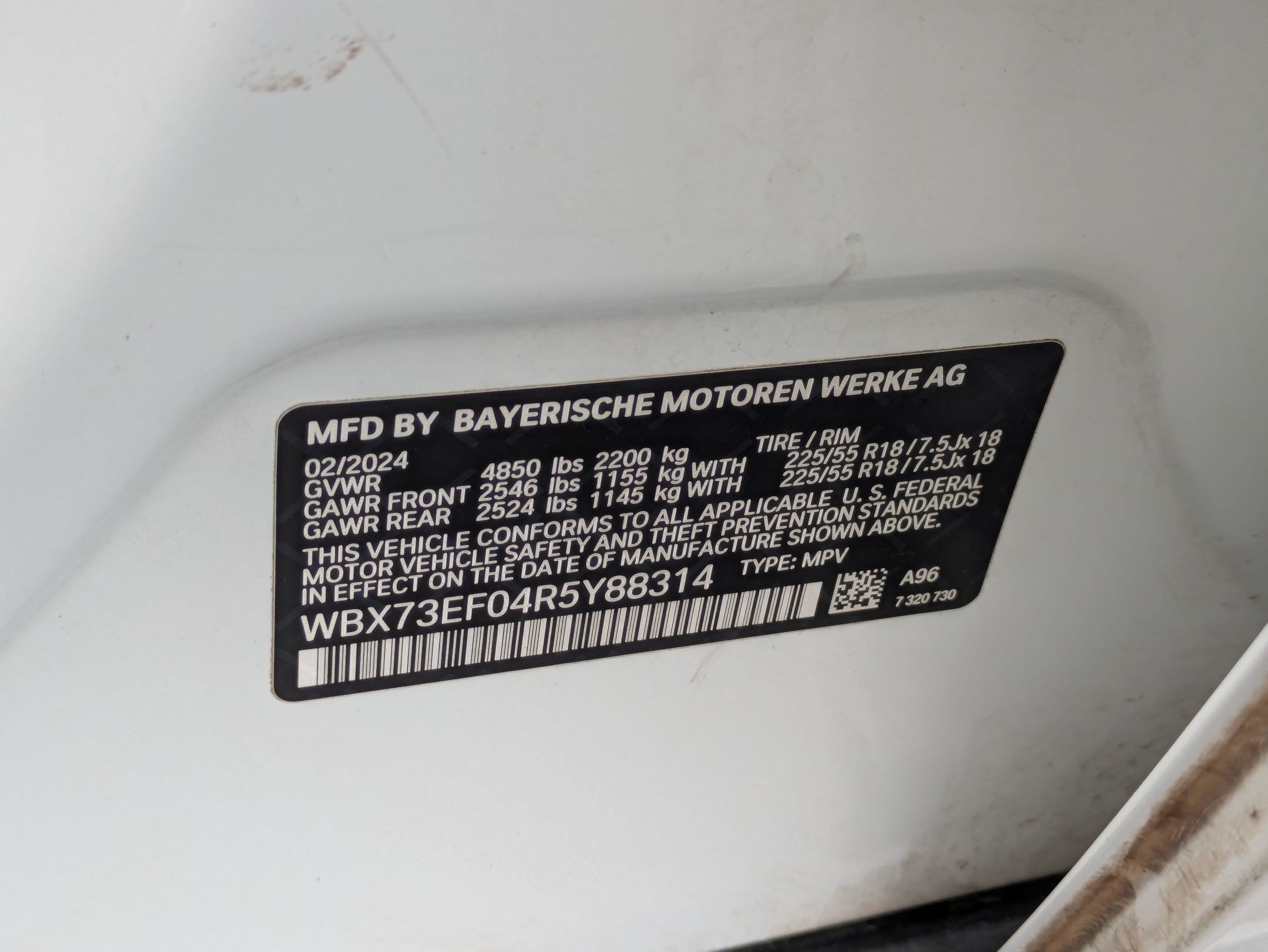 Used 2024 Mineral White Metallic BMW xDrive28i image 34