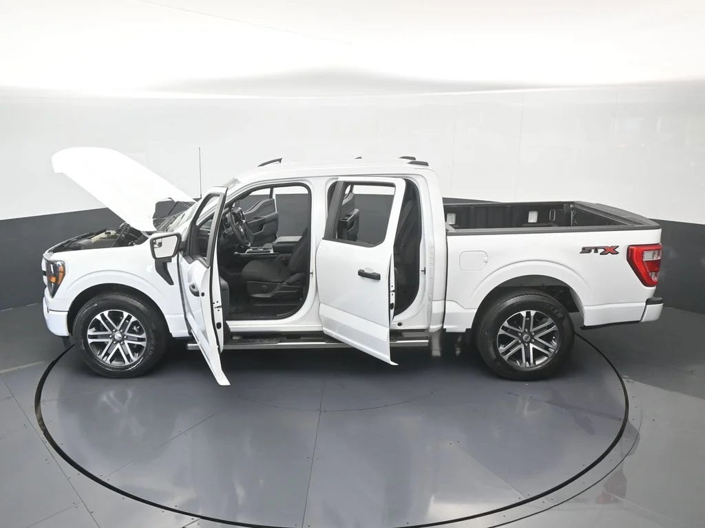Used 2023 Oxford White Ford XL image 49