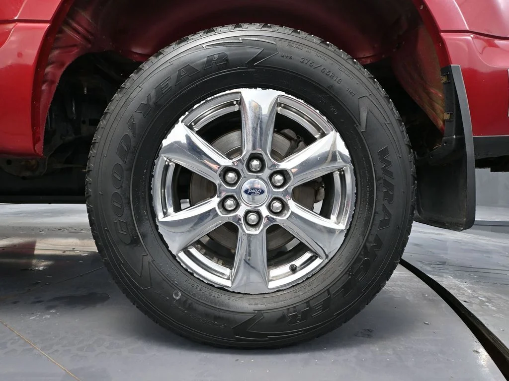 Used 2018 Red Ford XLT image 16
