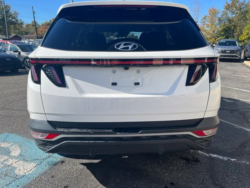 Used 2023 White Hyundai SEL image 6