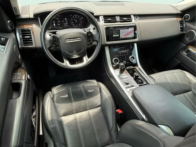 Used 2019 Silver Land Rover HSE Dynamic image 16