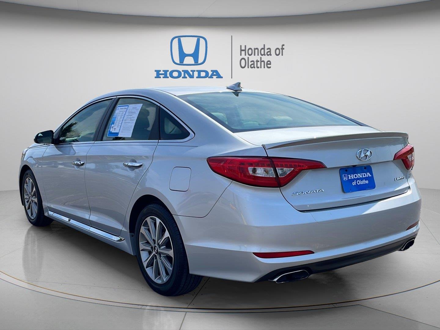 Used 2016 Symphony Silver Hyundai 2.4L Limited image 5