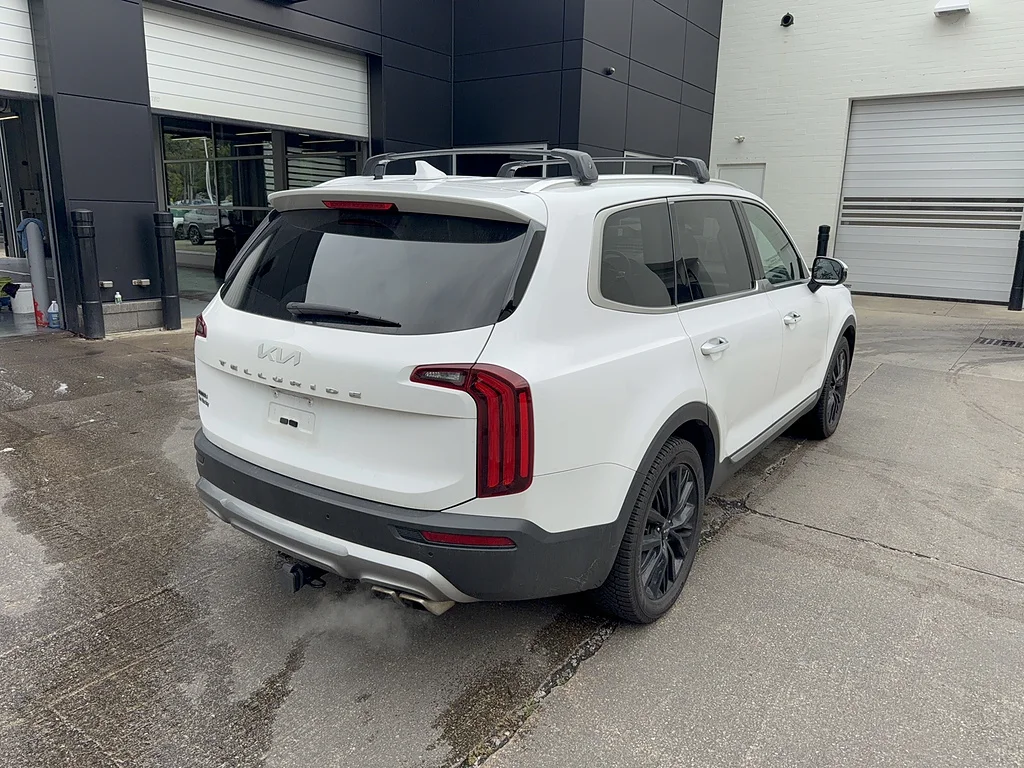 Used 2022 Glacial White Pearl Kia SX image 3