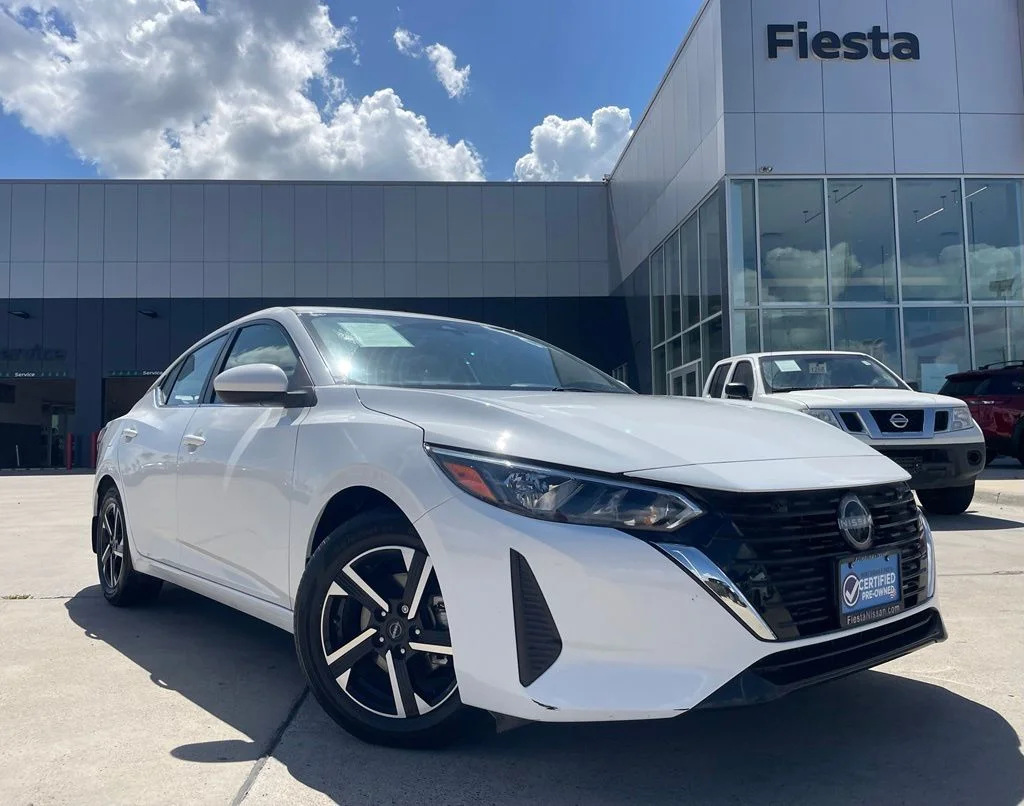 Used 2024 White Nissan SV image 1