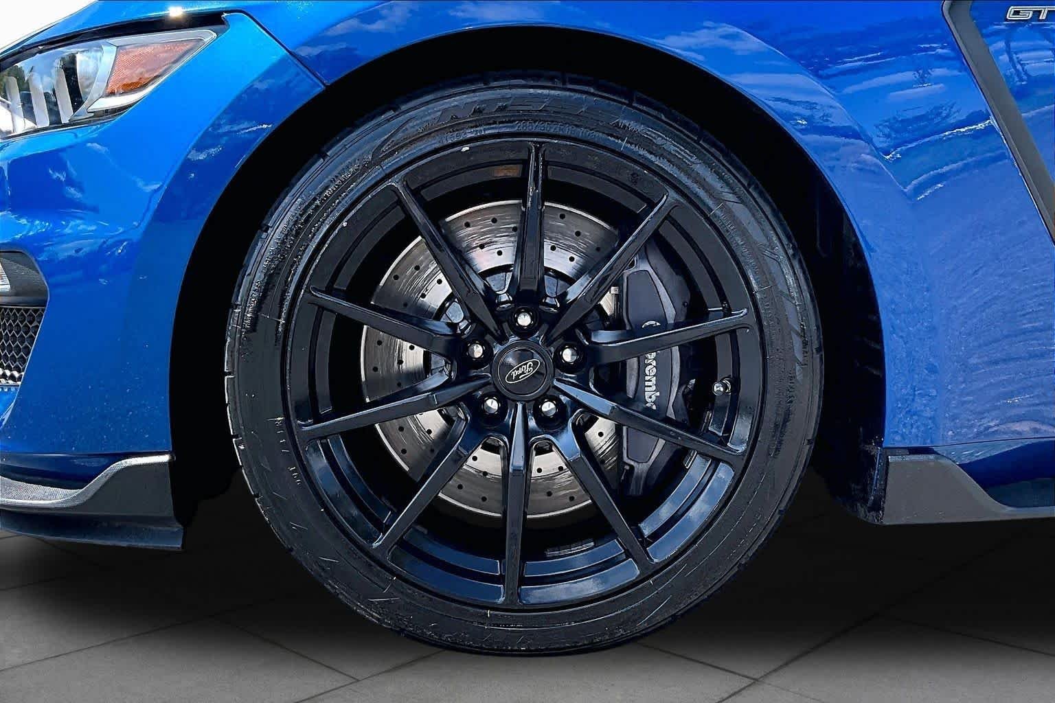 Used 2017 Blue Ford Shelby GT350 image 10