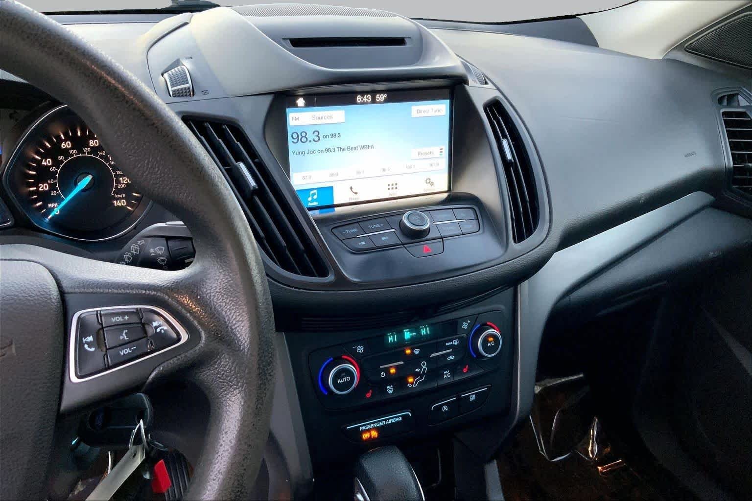 Used 2018 Blue Ford SE image 6