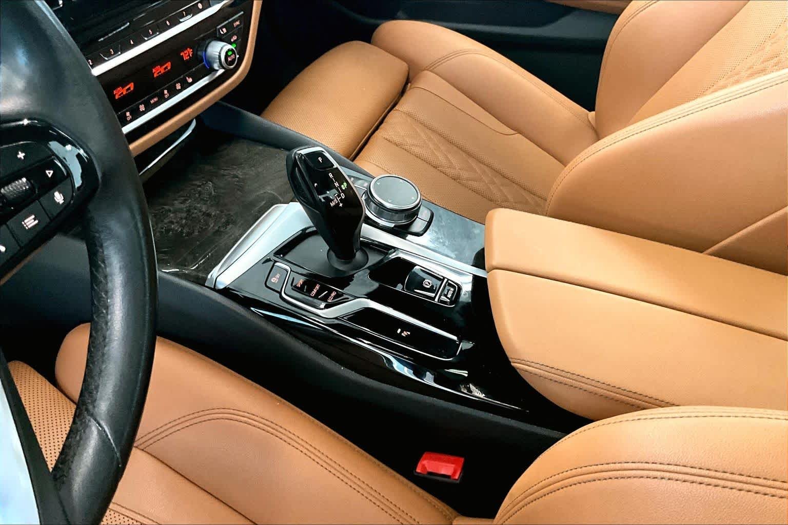 Used 2023 Dark Graphite Metallic BMW 530i image 14