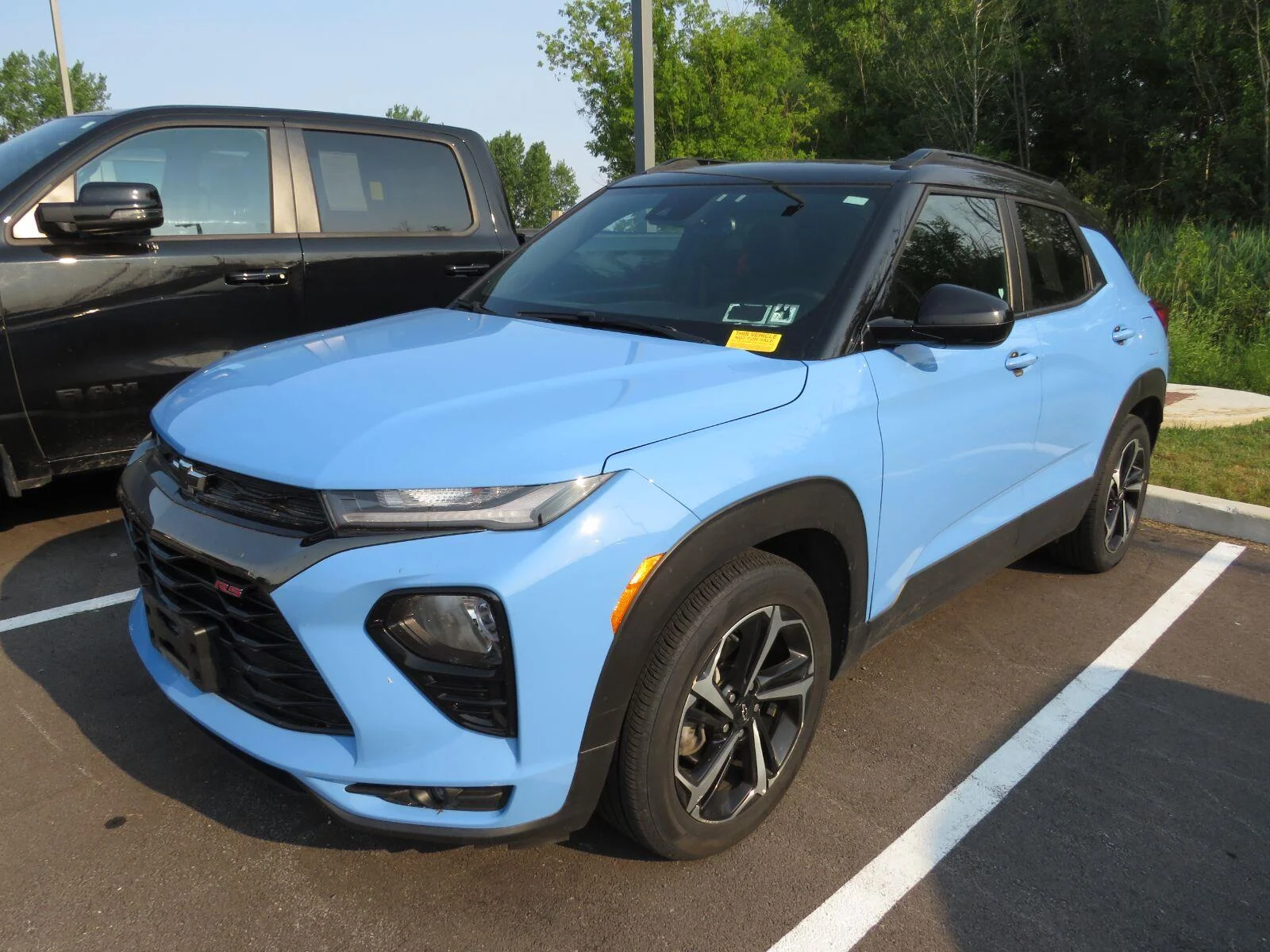 Used 2023 Fountain Blue Chevrolet RS image 5