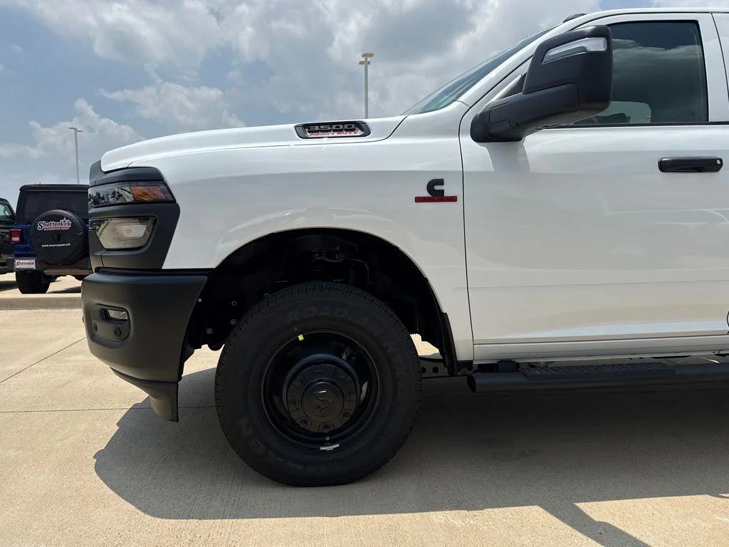 New 2026 Bright White Clear-Coat Exterior Paint RAM Tradesman image 5