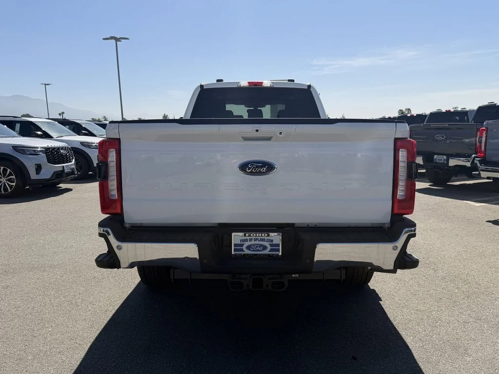 New 2026 Star White Metallic Tri-Coat Ford F-250® Lariat® image 8