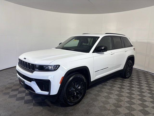 New 2026 White Jeep Altitude image 3