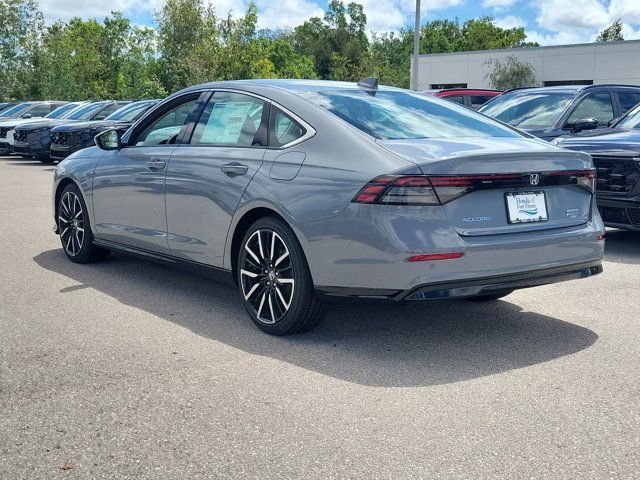 New 2026 Urban Gray Pearl Honda Touring image 4