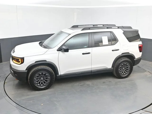 Certified Used 2026 Platinum White Pearl Honda TrailSport image 37