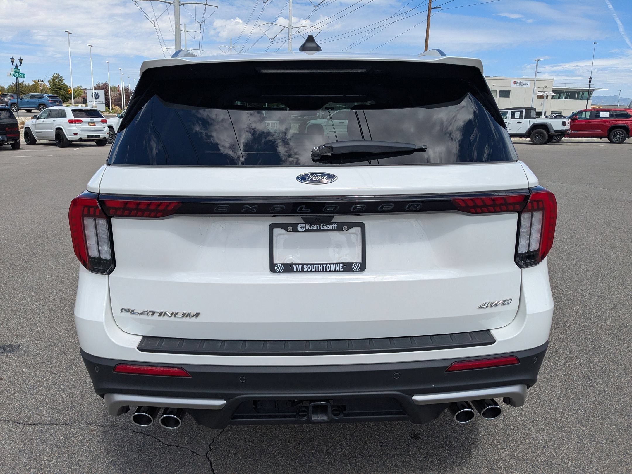Used 2025 White Metallic Ford Platinum image 4