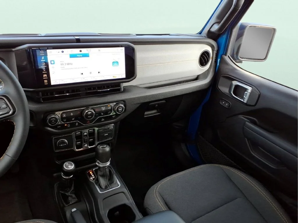 Used 2024 Blue Jeep Sport S image 18