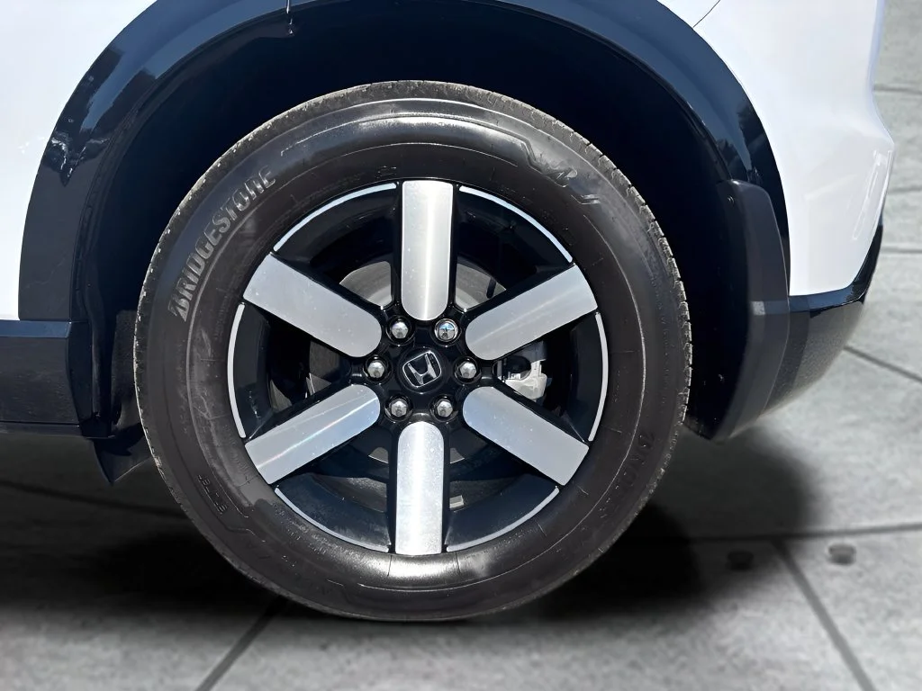 Used 2026 White Honda Touring image 34