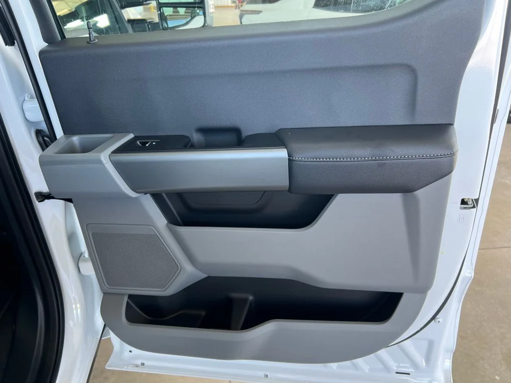 New 2026 Oxford White Ford F-350® XL image 20