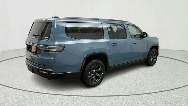 New 2026 Steel Blue Exterior Paint Jeep Limited Altitude image 9