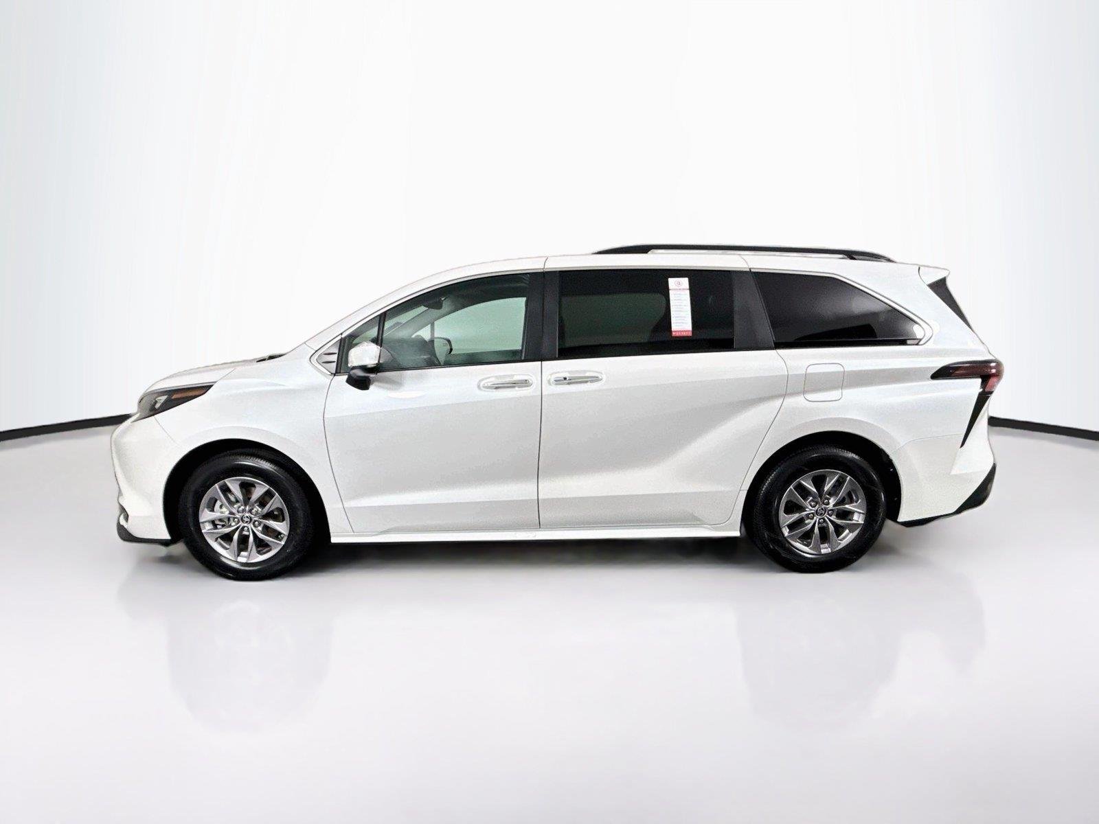Certified Used 2025 Wind Chill Pearl Toyota XLE 8-Passenger image 14