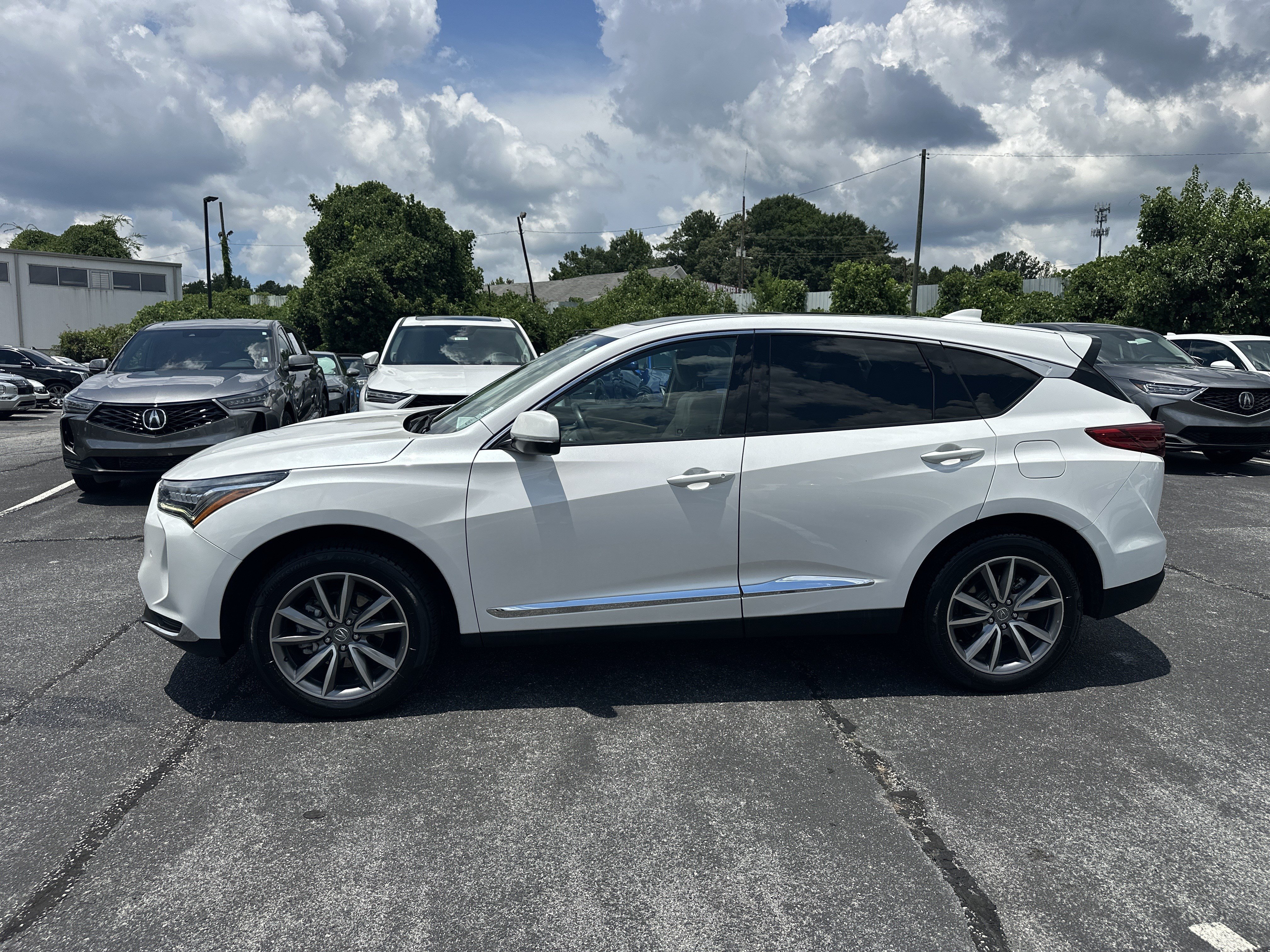 Used 2023 Platinum White Pearl Acura w/Technology Package image 8