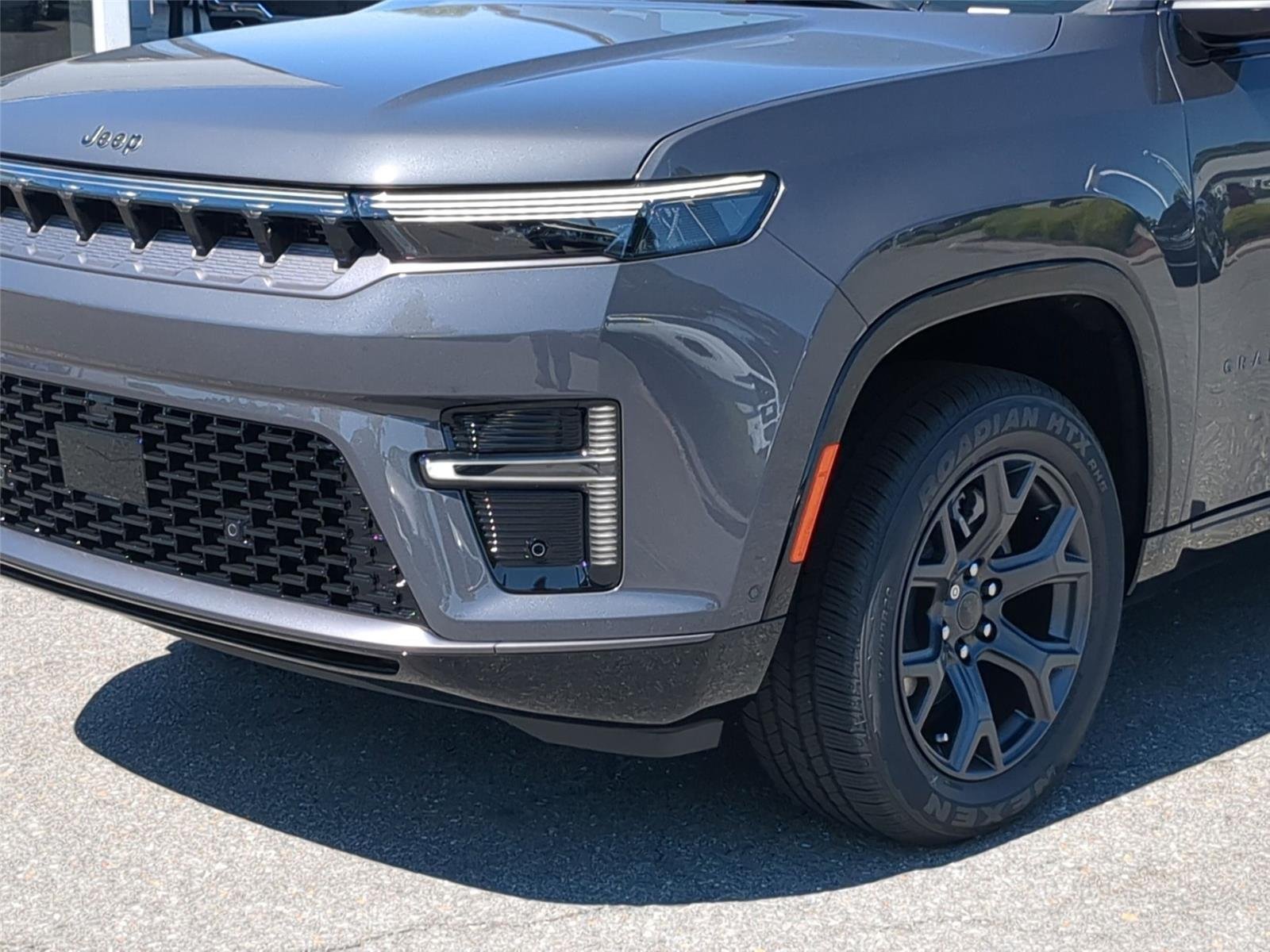 New 2026 Baltic Gray Metallic Clearcoat Jeep Limited Altitude image 9