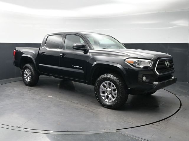 Used 2017 Black Toyota SR5 image 3
