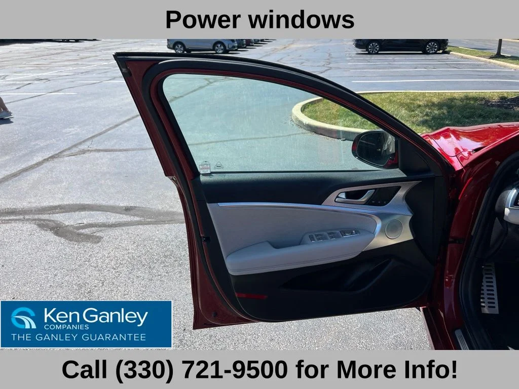 2023 GENESIS G70 Standard - Photo 23