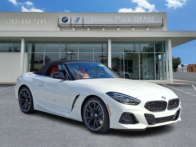 New 2026 Alpine White BMW sDrive30i image 3