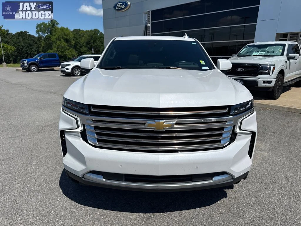 Used 2023 Iridescent Pearl Tricoat Chevrolet High Country image 11