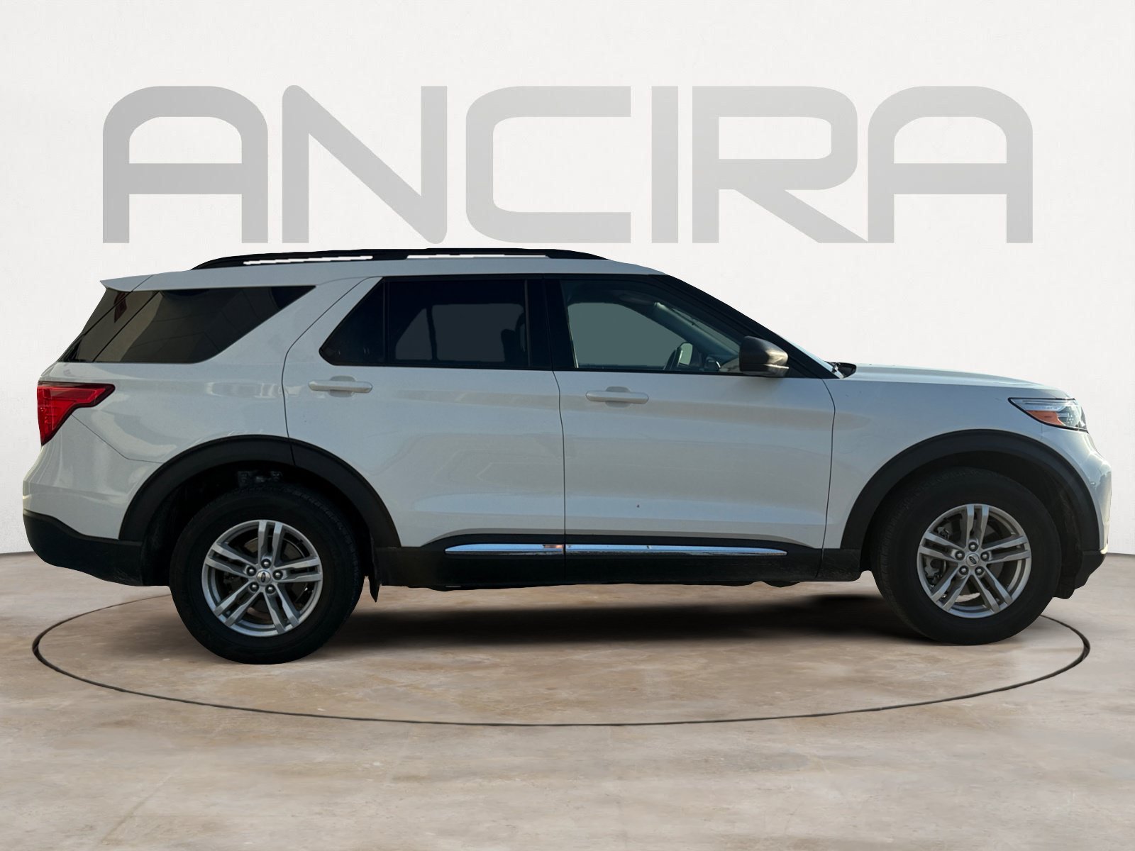 Used 2023 White Metallic Ford XLT image 11