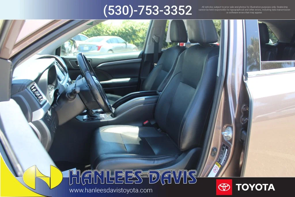 Used 2018 Brown Toyota Limited image 13