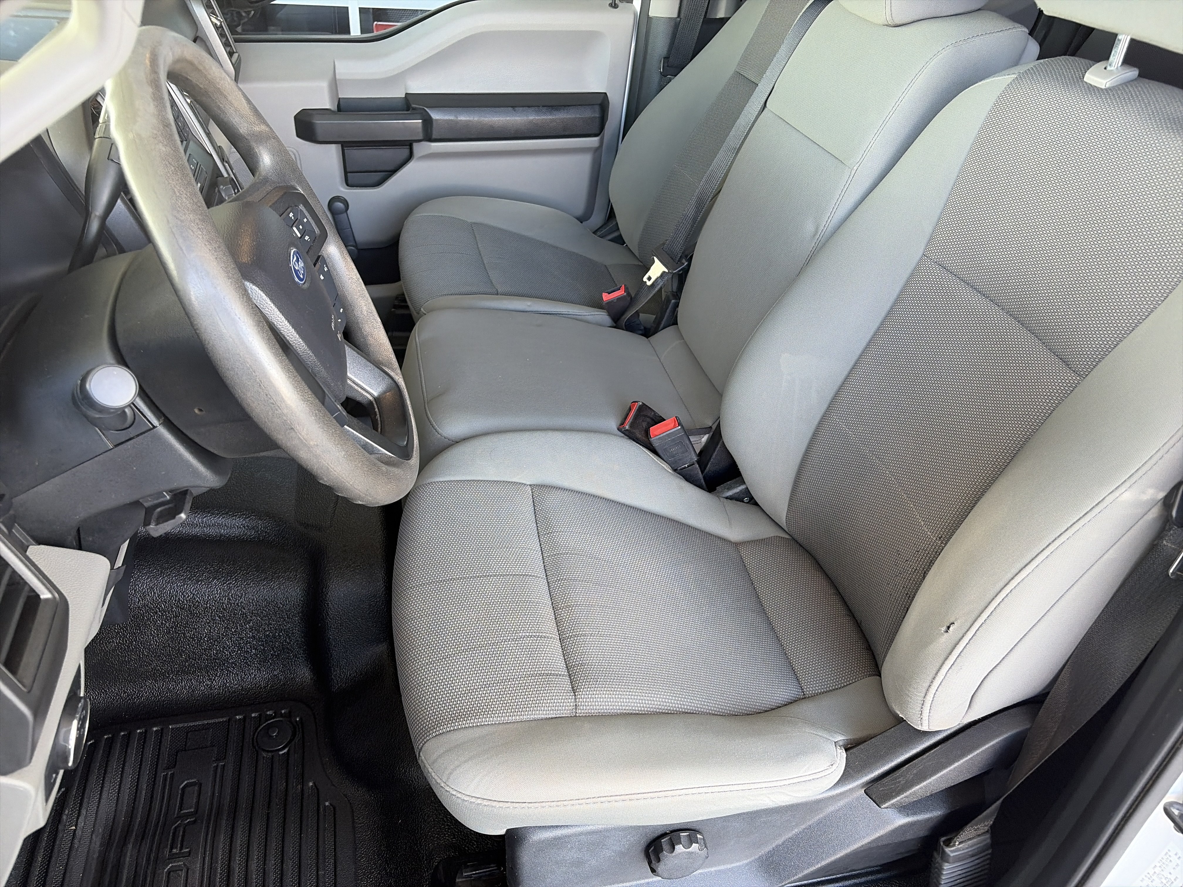 Used 2020 White Ford XL image 12